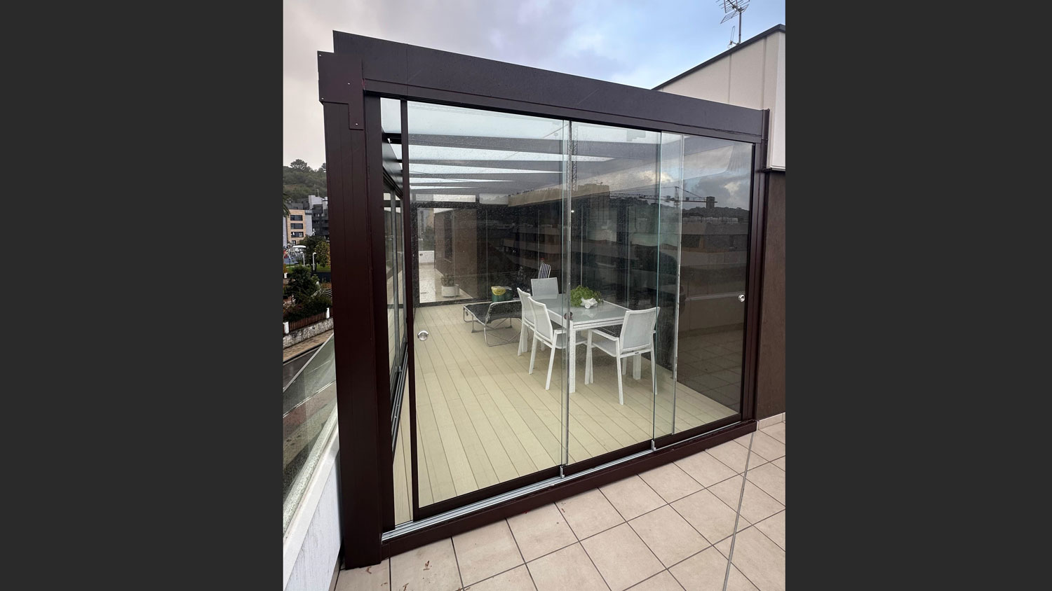 Cortina cristal corredera casa Bilbao Bizkaia