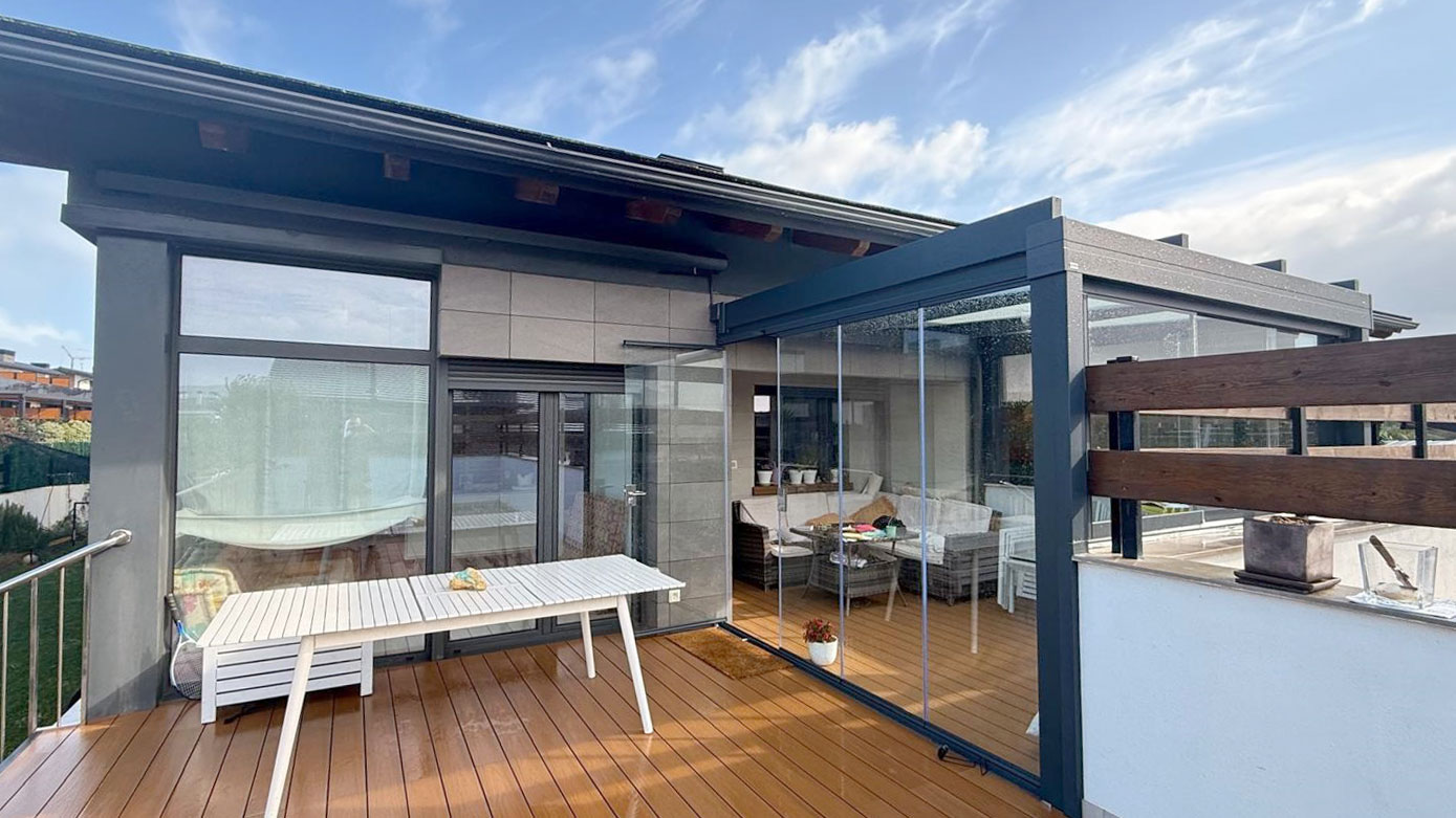 Cortina cristal corredera casa Bilbao Bizkaia