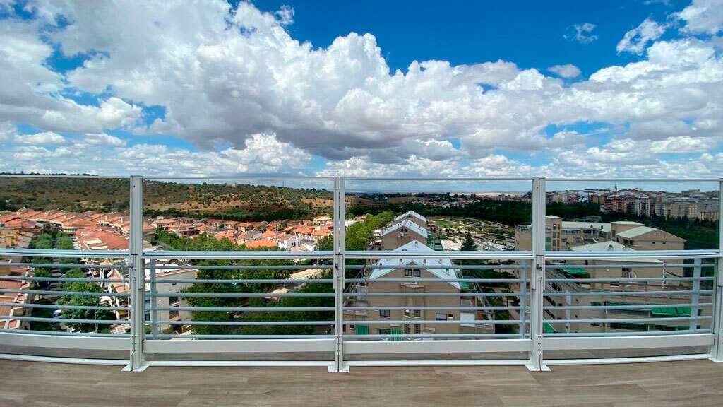 Mamparas de cristal terraza casa Bilbao Bizkaia