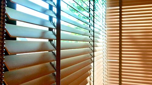 Cortinas venecianas de madera Toldos Arranz