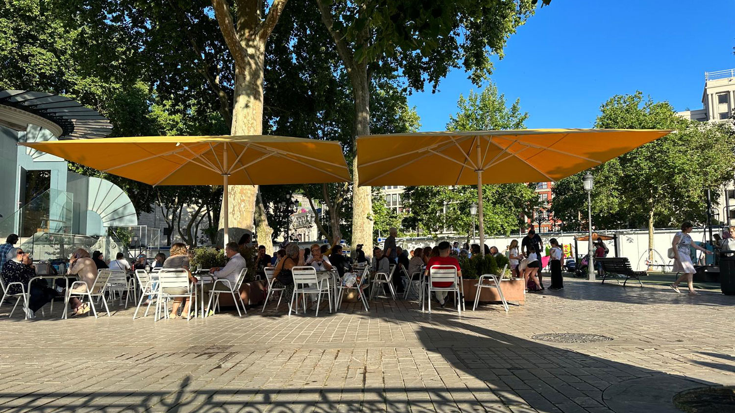 Sombrillas bares restaurantes terrazas Bilbao