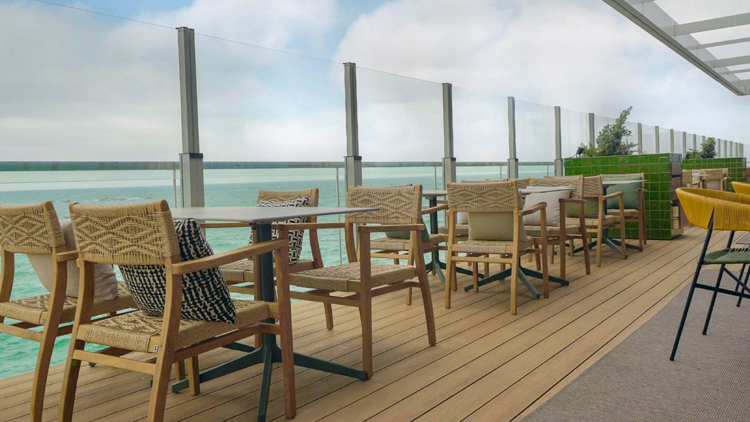 Suelos técnicos exterior hostelería Bilbao Bizkaia