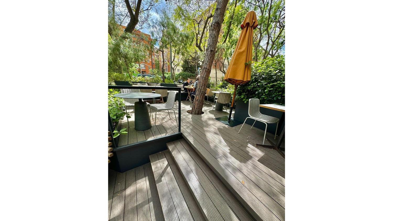 Suelos técnicos exterior hostelería Bilbao Bizkaia